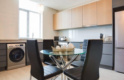 Century City Apartment | Axis