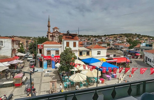 Ayvalik City Center Apartment | Ay Işığı Teras Hotel