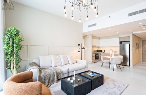 Dubai Apartment | Aya - Outstanding 1BR Apartment With Amazing Creek Views