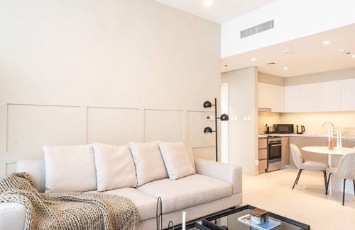Dubai Apartment | Aya - Outstanding 1BR Apartment With Amazing Creek Views
