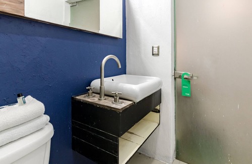 Americana Hotel | Ayenda Blazy