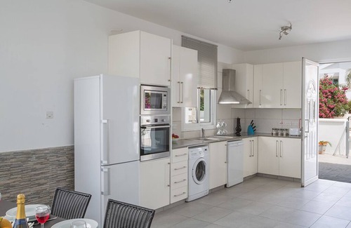 Ayia Thekla Cottage | Ayia Napa Holiday Villa GV13 - a villa that sleeps 6 guests in 3 bedrooms