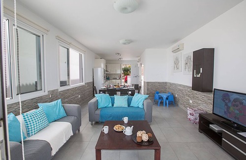 Ayia Thekla Cottage | Ayia Napa Holiday Villa GV13 - a villa that sleeps 6 guests in 3 bedrooms