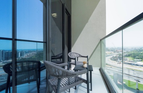 Sheikh Zayed Road Apartment | Aykon Stay by KeyRock - Chic & Comfort