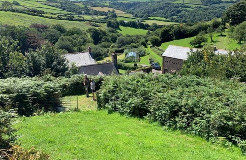 Combe Martin Cottage | Aylesbury Cottage Sleeps 2