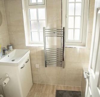 Aylesbury Apartment | Aylesbury Studio Apartment 6 with parking