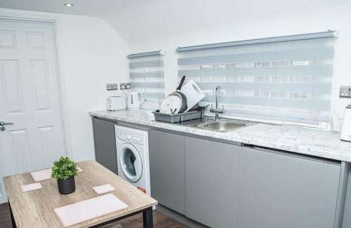 Aylesbury Apartment | Aylesbury Studio Apartment 6 with parking