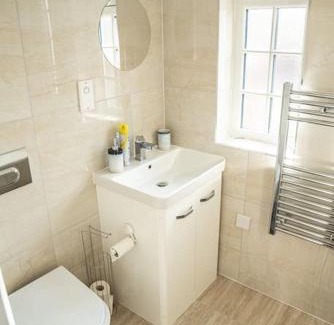 Aylesbury Apartment | Aylesbury Studio Apartment 6 with parking