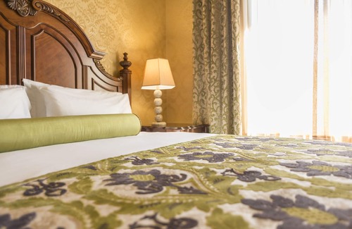 Hawthorne Hotel | Ayres Hotel Manhattan Beach LAX