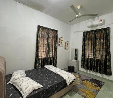 Tanah Merah House | AZ Homestay