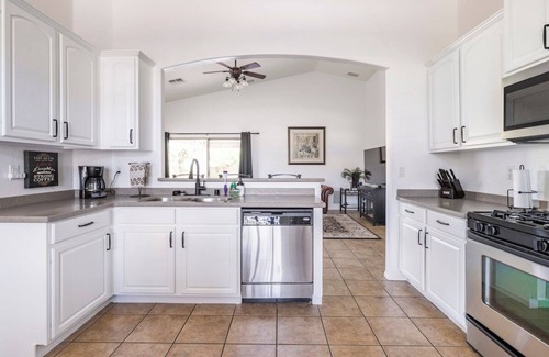 Rancho Gabriela House | AZ Sun Palm Retreat w/optional Private Heated Pool