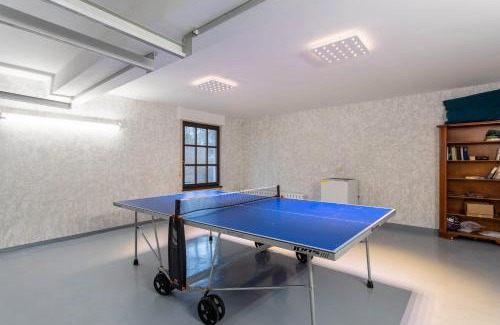 Assinghausen House | Azalea