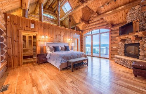 Lake Norman of Catawba House | Azalea Retreat- The Lodge by AvantStay Best View