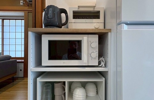 Shirahama Apartment | Azami Ann