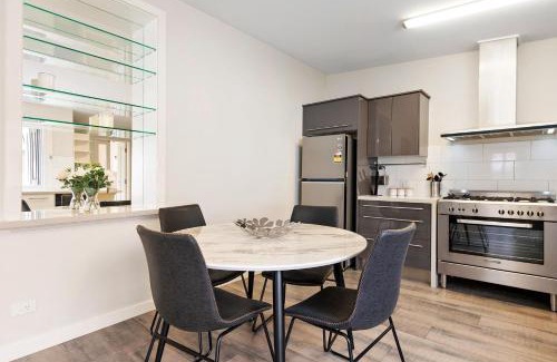 Adelaide Central Business District House | Azami - Charming Gilbert Cottage