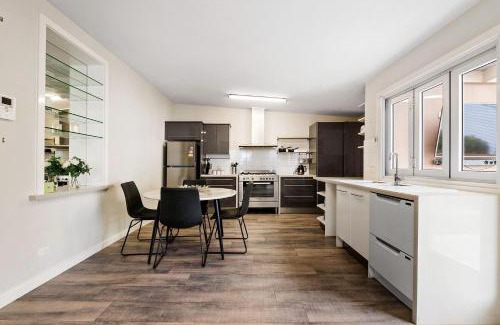 Adelaide Central Business District House | Azami - Charming Gilbert Cottage