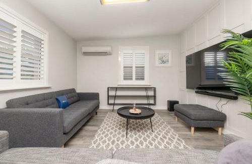 Adelaide Central Business District House | Azami - Charming Gilbert Cottage