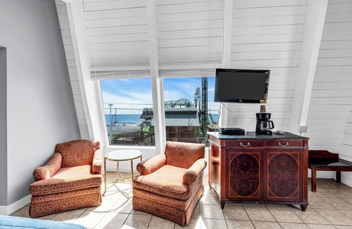 Seaside Heights Hotel | Aztec Ocean Resort