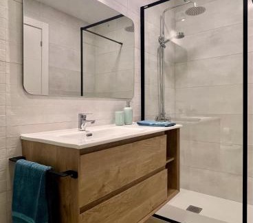 Andrin House | Azul Andrin