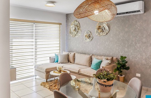 Cerritos Apartment | Azul Marino