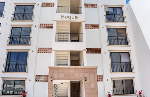 Cerritos Apartment | Azul Marino