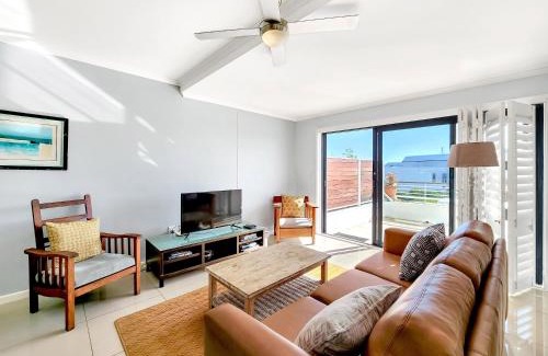 Big Bay Apartment | AZURE 31 ON BIG BAY