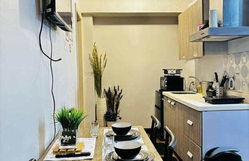 Paranaque Apartment | Azure Beach Club Paris Hilton