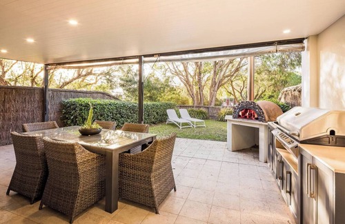 Marybrook House | Azure Beachside Resort Escape for Groups