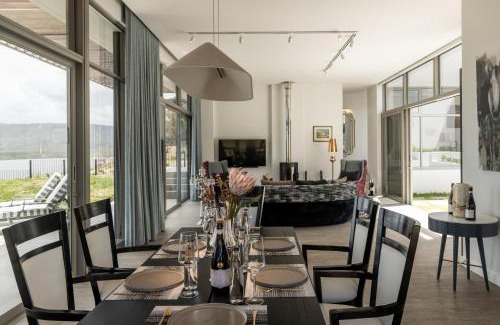 Fisherhaven Villa | Azure Retreat