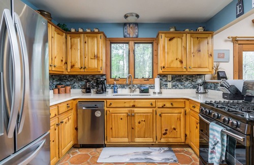 Dahlonega House | Azure Springs-3-Beds/HotTub/Dog-Friendly/Fire Pit!