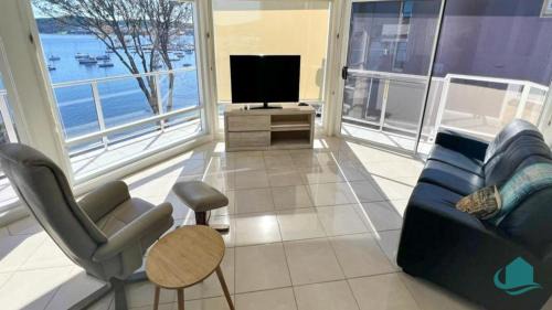 Belmont House | Azure Vista