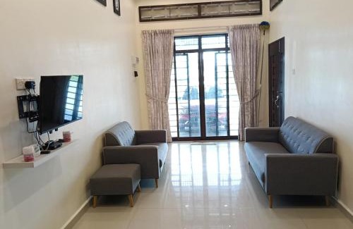 Gua House | azzahra homestay