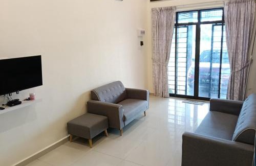 Gua House | azzahra homestay