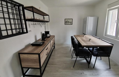 City Center Apartment | Azzuro