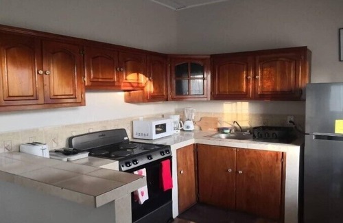 Coxen Hole Hotel | B Apart Hotel