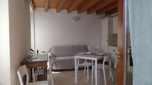 Gardone Riviera Bed & Breakfast | B&B Agora'