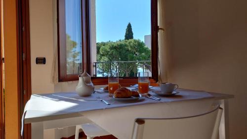 Gardone Riviera Bed & Breakfast | B&B Agora'