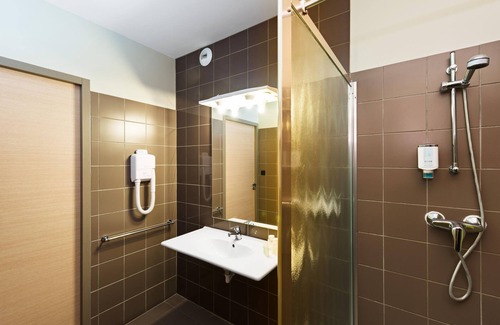Gemenos Hotel | B&B HOTEL Aubagne Gémenos