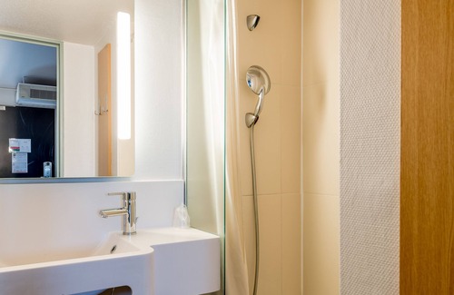Lormont Hotel | B&B HOTEL Bordeaux Lormont