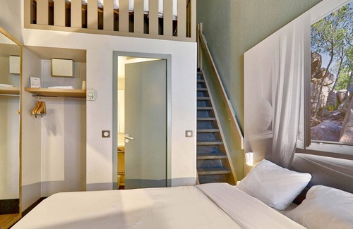 Clermont-Ferrand Hotel | B&B HOTEL Clermont-Ferrand Le Brézet Aéroport