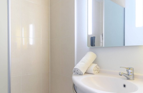 Quartier Administrations Hotel | B&B HOTEL Nîmes Centre