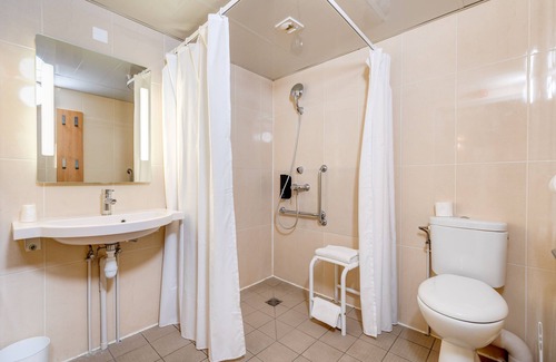 Rungis Hotel | B&B HOTEL Orly Rungis Aéroport