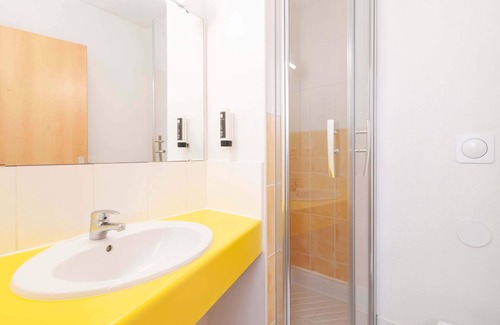 Lescar Hotel | B&B HOTEL Pau Lescar