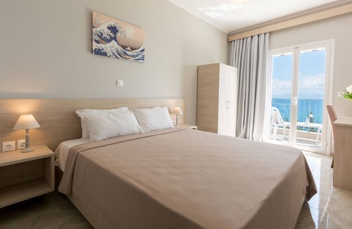 Notos Bed & Breakfast | B&B in South Corfu with Sea View