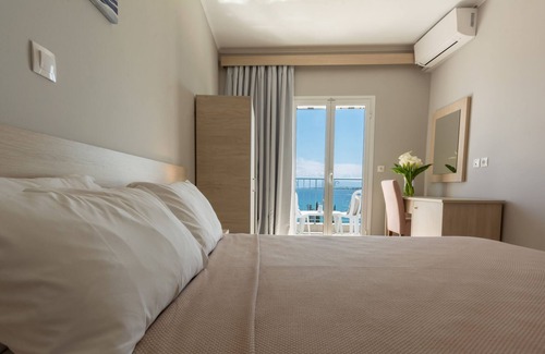 Notos Bed & Breakfast | B&B in South Corfu with Sea View