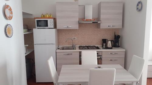 Sant'Anastasia Bed & Breakfast | B&B LA MARCHESA