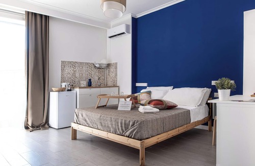 Montecalvario House | B&B Le 4 Stagioni Dante's Suites