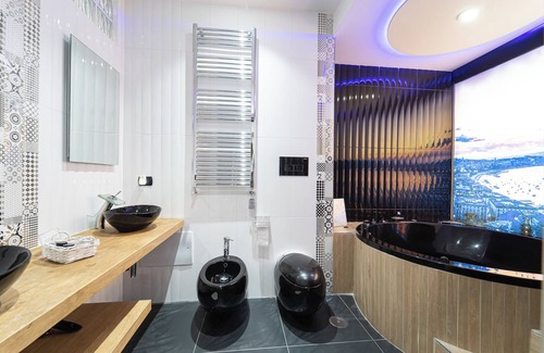 Montecalvario House | B&B Le 4 Stagioni Dante's Suites