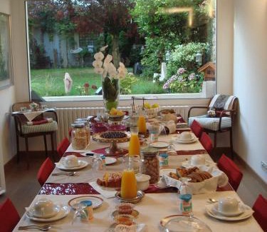 Courtoisville-Sillon-Moka Bed & Breakfast | B&B Maison Angélus