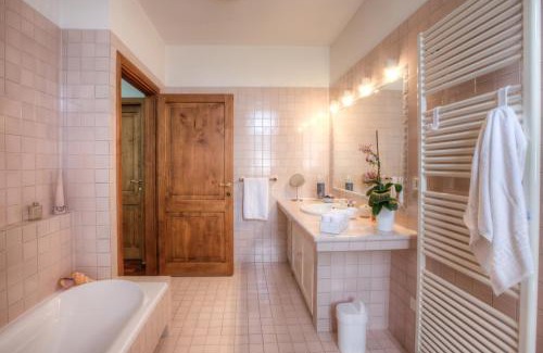 Serravalle Bed & Breakfast | B&B Maison Il Melograno